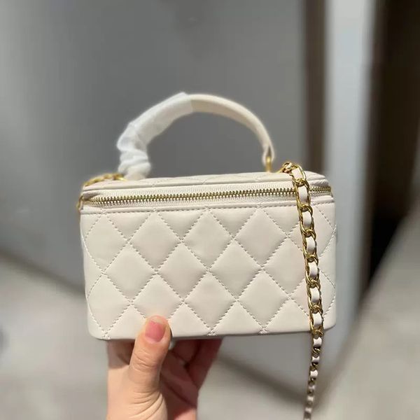 black white womens vanity box designer bags handle totes quilted matelasse chain crossbody shoulder cosmetic caid lipstick holder mini luxur
black white womens vanity box designer bags handle totes quilted matelasse chain crossbody shoulder cosmetic caid lipstick holder mini luxur