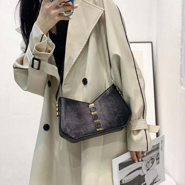 designer bags women 2022 new fashion single shoulder messenger leisure simple high-level feeling medieval armpit foreign style
designer bags women 2022 new fashion single shoulder messenger leisure simple high-level feeling medieval armpit foreign style