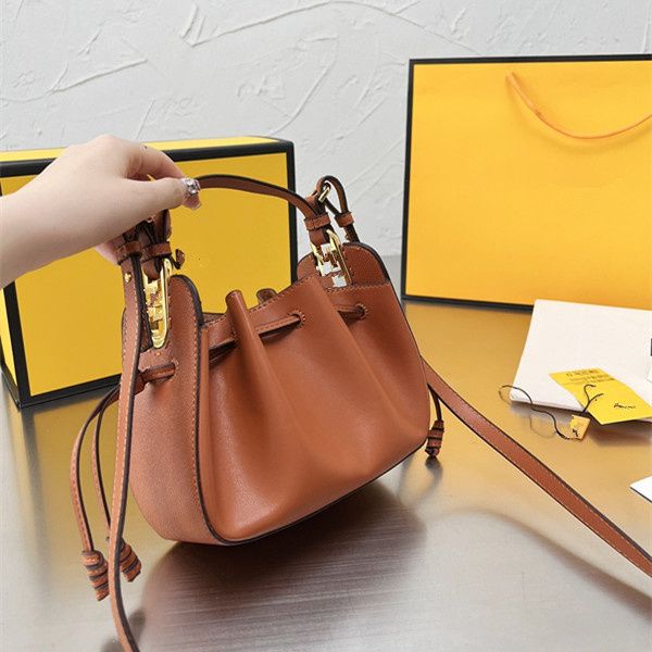 luxury designer fashion casual leather business ladies crossbody hand carry one fendyity shoulder letter tote bag h3
luxury designer fashion casual leather business ladies crossbody hand carry one fendyity shoulder letter tote bag h3
