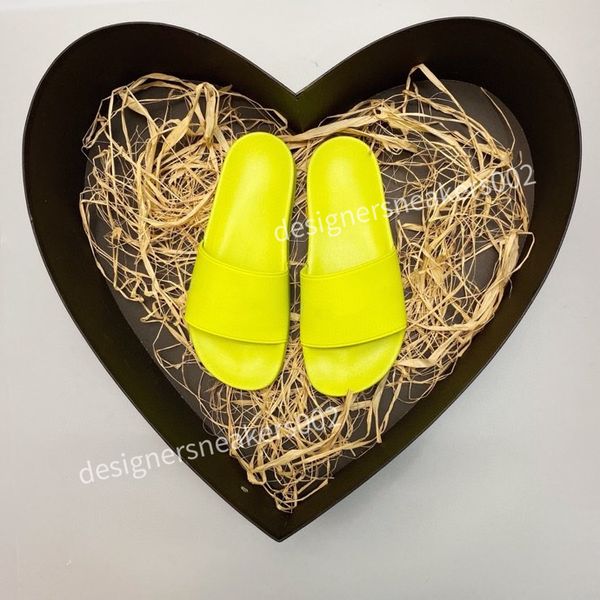 2022 fashion slide sandals slippers for men women with original box designer beach flip flops slipper blxc210705, Black
2022 fashion slide sandals slippers for men women with original box designer beach flip flops slipper blxc210705, Black