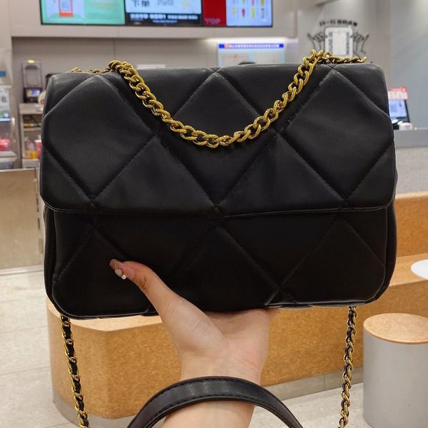 lady letter handbags wallets 2022 luxurys designers vintage women plaid & tartan totes bag diamond lattice business shopping zipper coin pur, Red;black 
lady letter handbags wallets 2022 luxurys designers vintage women plaid & tartan totes bag diamond lattice business shopping zipper coin pur, Red;black