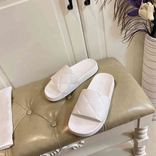slippers guangzhou couple slippers lattice embossed leather flip flops men's beach shoes women's kboc, Black
slippers guangzhou couple slippers lattice embossed leather flip flops men's beach shoes women's kboc, Black