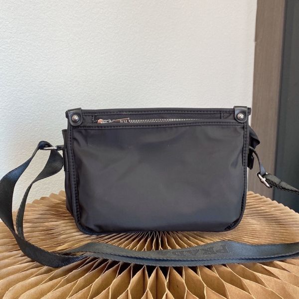 prad two-in-one nylon shoulder bag men's casual fashion all-match large-capacity square small totebag high-quality selling handbag
prad two-in-one nylon shoulder bag men's casual fashion all-match large-capacity square small totebag high-quality selling handbag