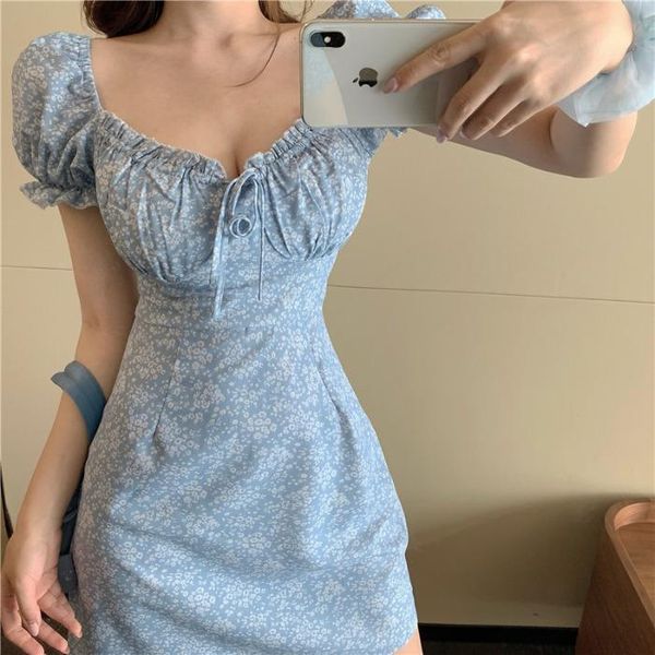 party dresses summer women's dress 2022 bow blue floral print v-neck women puff sleeve korean fashion vestido de mujer, White;black
party dresses summer women's dress 2022 bow blue floral print v-neck women puff sleeve korean fashion vestido de mujer, White;black