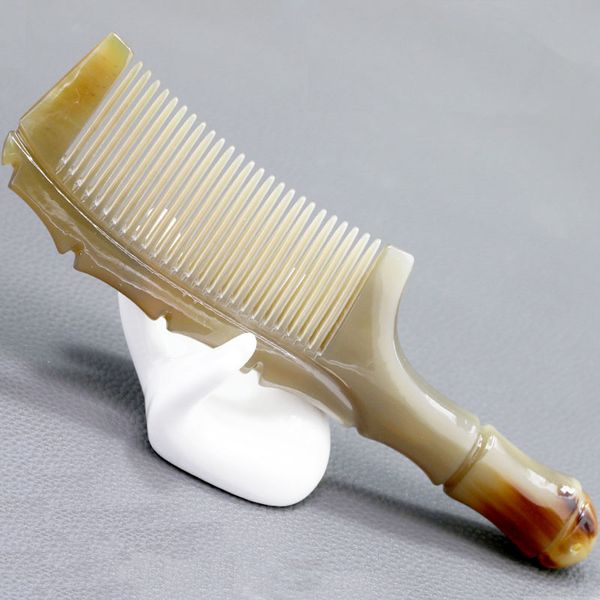 natural white horn material hand-carved fine tooth comb anti-static care hair care massage tool comb handmade ox horn comb 20cm
natural white horn material hand-carved fine tooth comb anti-static care hair care massage tool comb handmade ox horn comb 20cm