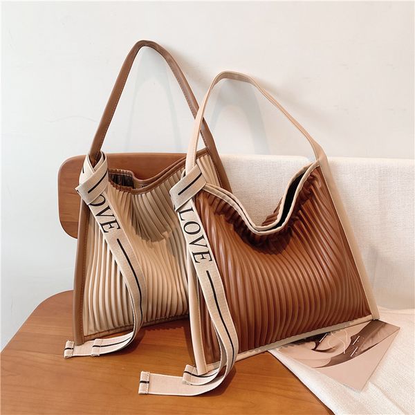 women cross body shoulder bags fashion casual womens bag small handbag totes high-capacity leather large volume wholesale girl mobile phone
women cross body shoulder bags fashion casual womens bag small handbag totes high-capacity leather large volume wholesale girl mobile phone