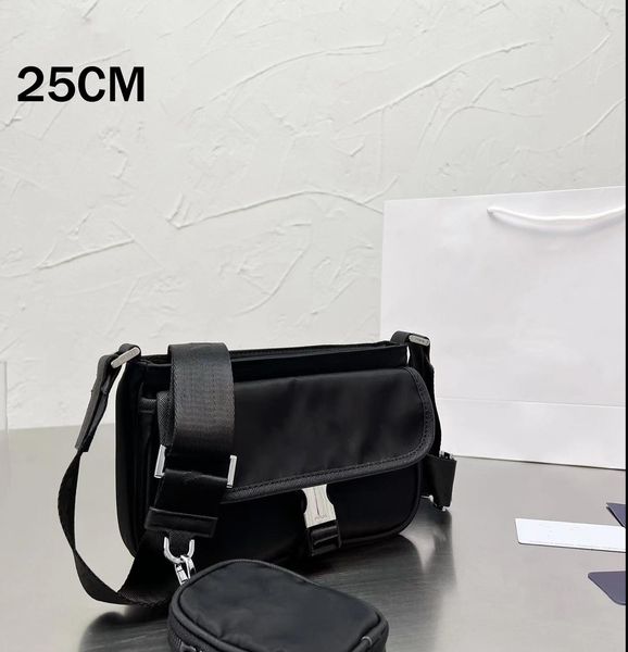 2022 men waist bags fashion fanny packs designer bag sport style nylon belt bags classic letter pattern crossbody bags 25cm fanny waist
2022 men waist bags fashion fanny packs designer bag sport style nylon belt bags classic letter pattern crossbody bags 25cm fanny waist