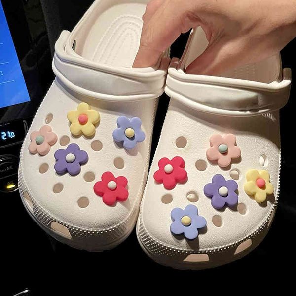 nxy sandals net red frosted little daisy flower hole shoes accessories buckle flowers decoration 0527, White;pink
nxy sandals net red frosted little daisy flower hole shoes accessories buckle flowers decoration 0527, White;pink