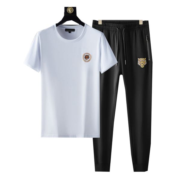 new summer men's black and white print fashion casual letter embroidery sportswear suit t-shirt ice silk shirt shorts luxury, White;black
new summer men's black and white print fashion casual letter embroidery sportswear suit t-shirt ice silk shirt shorts luxury, White;black
