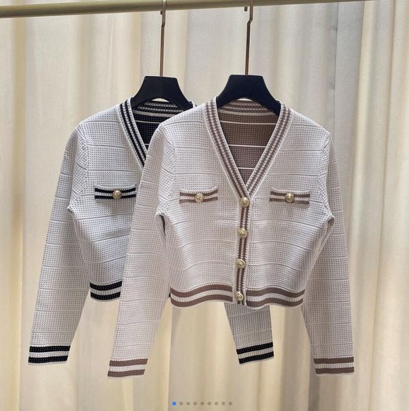 2022 autumn and winter women's knitted v-neck single-breasted sweater cardigan inner wear outer wear all-match style 727, White;black
2022 autumn and winter women's knitted v-neck single-breasted sweater cardigan inner wear outer wear all-match style 727, White;black