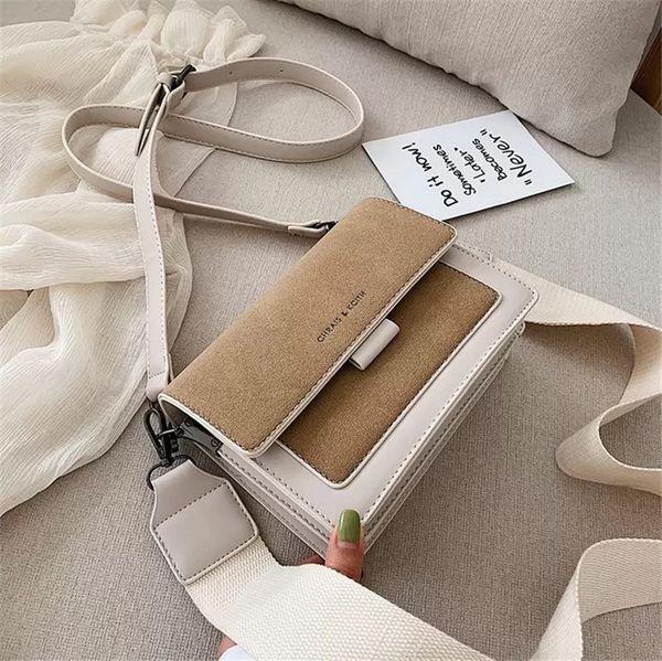 2022 designer brands hollow letters raffia straw tote fashion paper woven women shoulder bags summer beach handbag luxury bag h0708
2022 designer brands hollow letters raffia straw tote fashion paper woven women shoulder bags summer beach handbag luxury bag h0708