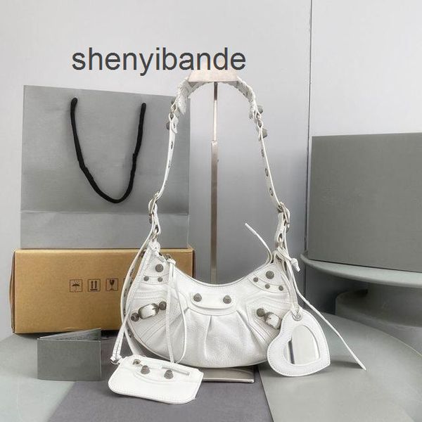 bags designer le cagole bags 2022 balencaig'as women handbags classic motorcycle bags rivet leather half saddle single shoulder strap f
bags designer le cagole bags 2022 balencaig'as women handbags classic motorcycle bags rivet leather half saddle single shoulder strap f