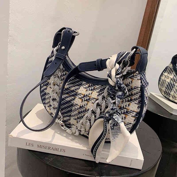2022 new summer one embroidery thread women's fashion temperament messenger leather shoulder bag
2022 new summer one embroidery thread women's fashion temperament messenger leather shoulder bag
