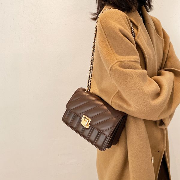shoulder bags small bag women designer stripe quilted chain messenger girls red beige black colors
shoulder bags small bag women designer stripe quilted chain messenger girls red beige black colors