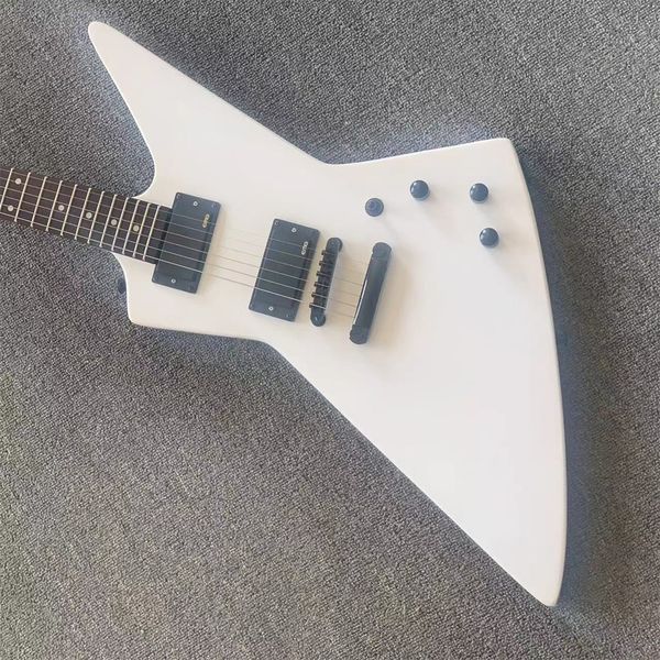 in stock special-shaped electric guitar white body rose wood fingerboard manufacturers direct delivery guitars guitarra
in stock special-shaped electric guitar white body rose wood fingerboard manufacturers direct delivery guitars guitarra