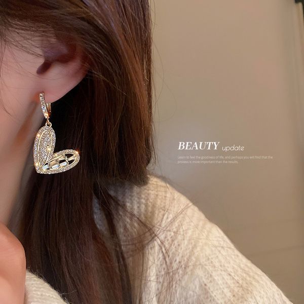 south korea dongdaemun rhinestone zircon love ear clip earrings ins design sense earrings personality temperament entry lux eardrop, Golden
south korea dongdaemun rhinestone zircon love ear clip earrings ins design sense earrings personality temperament entry lux eardrop, Golden