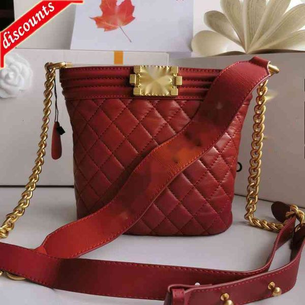 bags luxury brand design cc 6668 letter shoulder chain woman's shopping jumbo maxi bag lambskin leather vintage plaid hand messenger ba
bags luxury brand design cc 6668 letter shoulder chain woman's shopping jumbo maxi bag lambskin leather vintage plaid hand messenger ba