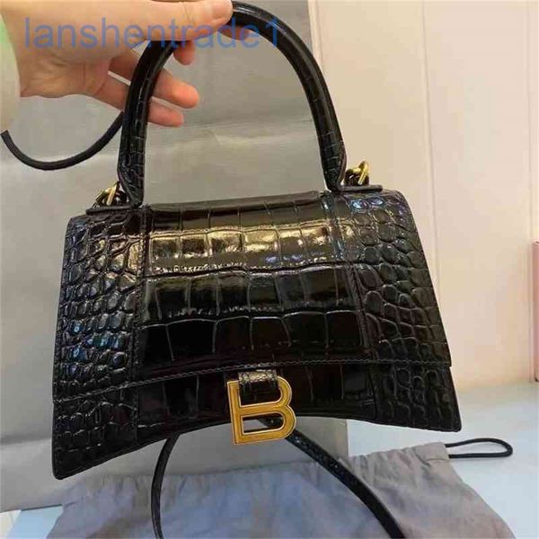 designer shoulder handbags bal bags trend italy 2022 b fashion family letter buckle leather crocodile hourglasss bag 
designer shoulder handbags bal bags trend italy 2022 b fashion family letter buckle leather crocodile hourglasss bag