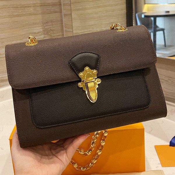 fashion luxurys designers 2022 victoir women shoulder bag wallets purses handbags totes nior raisin wallet crossbody makeup chain purse tote, Red;black
fashion luxurys designers 2022 victoir women shoulder bag wallets purses handbags totes nior raisin wallet crossbody makeup chain purse tote, Red;black