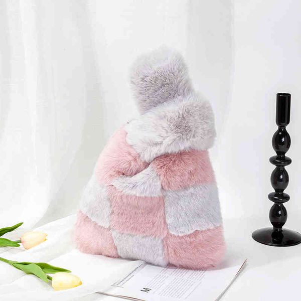 evening bag fashion soft plaid faux fur bag 2022 winter new korean elegant retro patchwork plush purse female handbag casual 220622
evening bag fashion soft plaid faux fur bag 2022 winter new korean elegant retro patchwork plush purse female handbag casual 220622