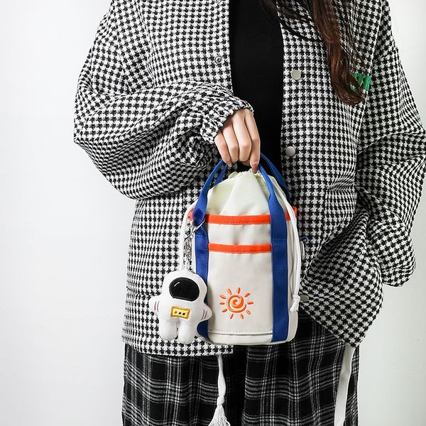 ladies handbag personality color matching simple bucket bag designer new drawstring diagonal shoulder mobile phone bag
ladies handbag personality color matching simple bucket bag designer new drawstring diagonal shoulder mobile phone bag