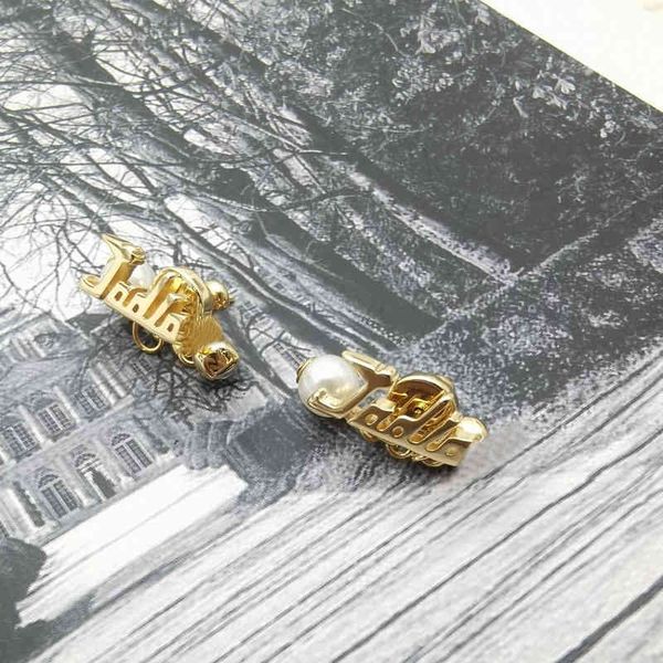 2022 factory wholesale new new simple minority mini earrings pearl hanging diamond sense of advanced women ayks, Golden
2022 factory wholesale new new simple minority mini earrings pearl hanging diamond sense of advanced women ayks, Golden