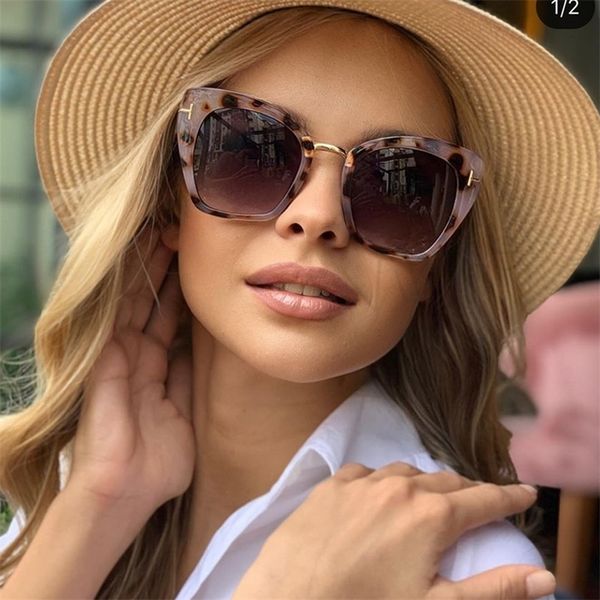 classic design cat eye shades sunglasses women men traveling metal t sun glasses for woman square glasses zonnebril dames 220616, White;black
classic design cat eye shades sunglasses women men traveling metal t sun glasses for woman square glasses zonnebril dames 220616, White;black