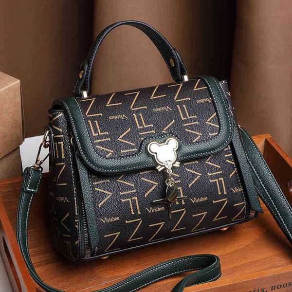 highest quality luxury one-shoulder female bag portable small letter single shoulder pu messenger chain handbags wholesale
highest quality luxury one-shoulder female bag portable small letter single shoulder pu messenger chain handbags wholesale