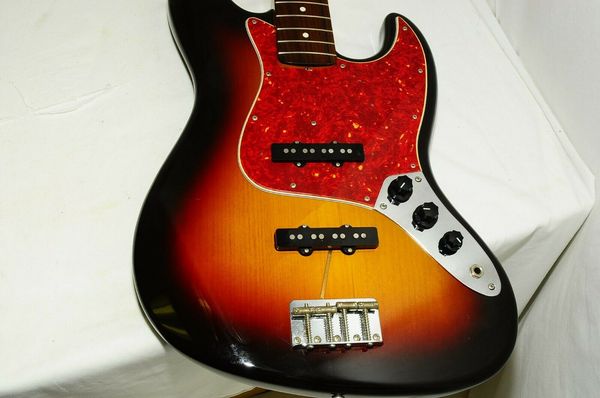 p serial jazz bass guitar ref no 4199 
p serial jazz bass guitar ref no 4199
