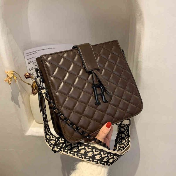 texture chain women's new autumn winter small style shoulder msenger bag 2022 brand luxury fashion design ladies handbags
texture chain women's new autumn winter small style shoulder msenger bag 2022 brand luxury fashion design ladies handbags