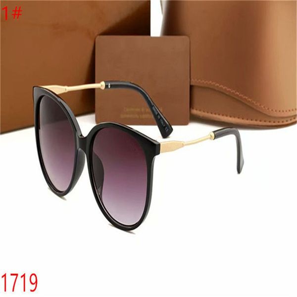 luxury women's grand frame brand designer sunglasses for uv protection summer style quality outdoor visor glasses250s, White;black 
luxury women's grand frame brand designer sunglasses for uv protection summer style quality outdoor visor glasses250s, White;black