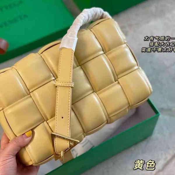 original edition designer bag 2022 bottegasvenetas s leather woven pillow cloud single shoulder messenger magnetic button dumpling botdhbv
original edition designer bag 2022 bottegasvenetas s leather woven pillow cloud single shoulder messenger magnetic button dumpling botdhbv