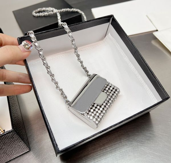 wallet chain bag all metal exquisite diamonds cute accessories shoulder bags women glitter purse pattern hand flap hand fashion versatile wi, Red;black
wallet chain bag all metal exquisite diamonds cute accessories shoulder bags women glitter purse pattern hand flap hand fashion versatile wi, Red;black
