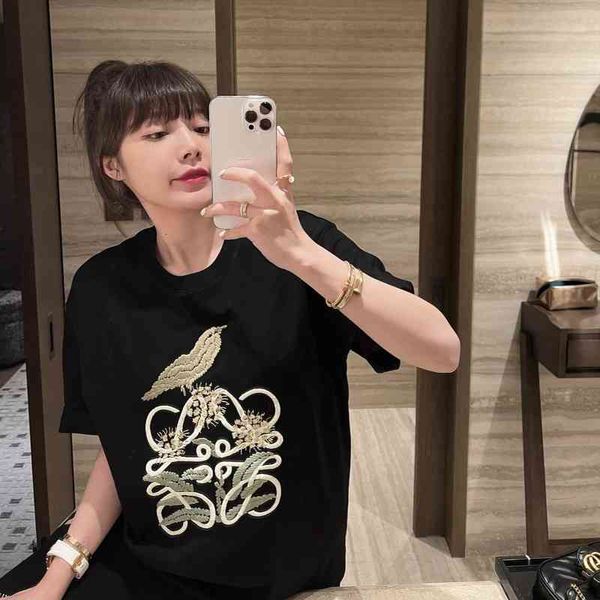 2022 spring and new luojia bird embroidery plant specimen loose leisure fashion couple short sleeve t-shirt female summer, White
2022 spring and new luojia bird embroidery plant specimen loose leisure fashion couple short sleeve t-shirt female summer, White