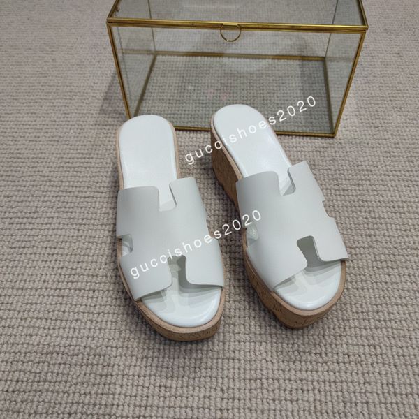 2022 women slippers sandals fashion designers triangle flat slides flip flops summer genuine leather outdoor loafers bath shoes beachwear bl, Black;red
2022 women slippers sandals fashion designers triangle flat slides flip flops summer genuine leather outdoor loafers bath shoes beachwear bl, Black;red