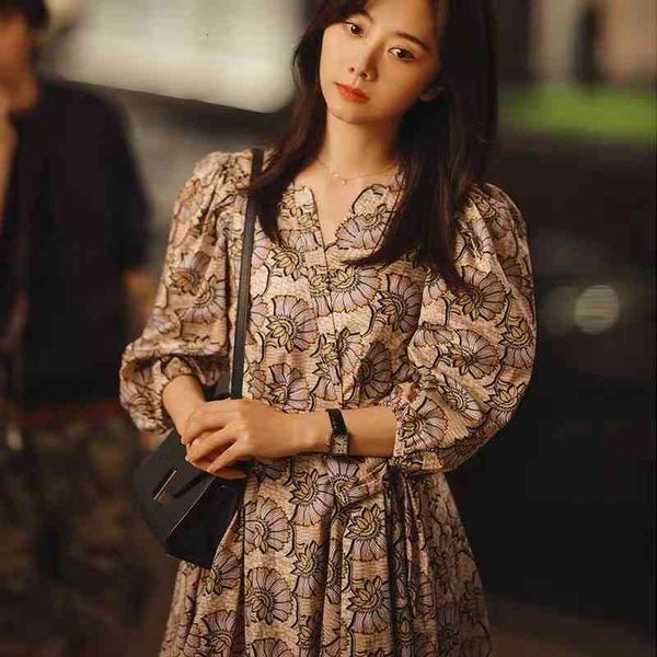 casual dresses french elegance spring summer broken flower v-neck bubble sleeve lace up dress women, Black;gray
casual dresses french elegance spring summer broken flower v-neck bubble sleeve lace up dress women, Black;gray