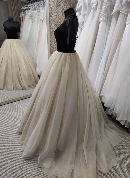 2022 stunning black gothic velvet wedding dresses spaghetti strap arabic country plus size bridal gown ball bride, White
2022 stunning black gothic velvet wedding dresses spaghetti strap arabic country plus size bridal gown ball bride, White