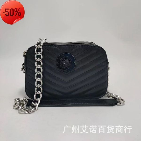 luxury designergs home women's new 2022 fashion zipper rhombic solid color single shoulder messenger bag trend
luxury designergs home women's new 2022 fashion zipper rhombic solid color single shoulder messenger bag trend