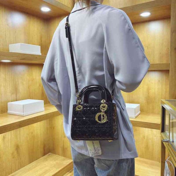 fashion trend new ladies luxury brand bag designer wholesale high sense small 2022 single shoulder style women's texture versatile squa
fashion trend new ladies luxury brand bag designer wholesale high sense small 2022 single shoulder style women's texture versatile squa