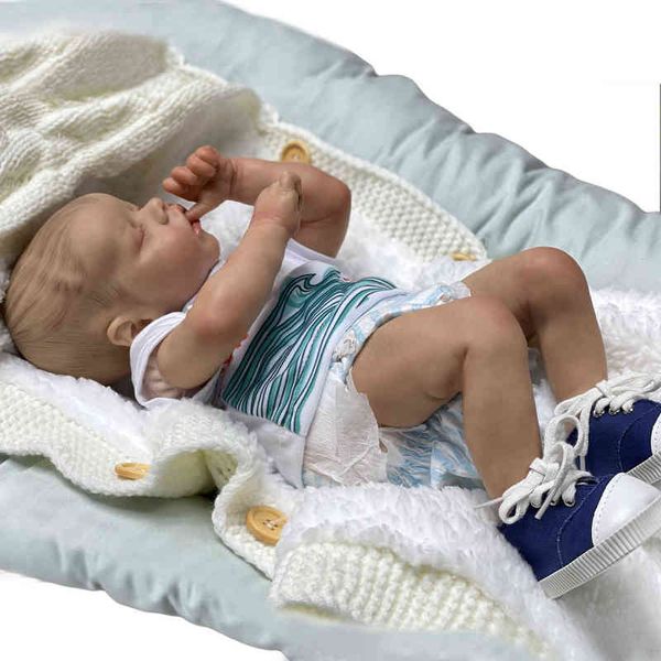 realistic reborn dolls cute bebe newborn baby closed eyes vinyl toy for children gifts bonecos renascidos realistas fofos aa220325
realistic reborn dolls cute bebe newborn baby closed eyes vinyl toy for children gifts bonecos renascidos realistas fofos aa220325