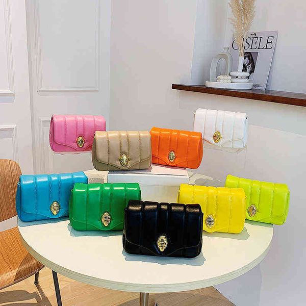 handbag women's bag 2022 new simple chain messenger s fashionable foreign style tongue one shoulder small square 0722
handbag women's bag 2022 new simple chain messenger s fashionable foreign style tongue one shoulder small square 0722