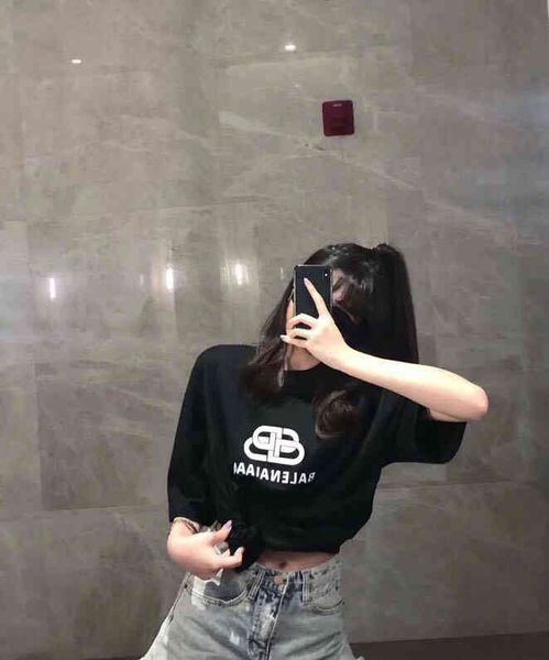 2022 summer new chest lock letter coke print round neck short sleeve t-shirt versatile men's and women's loose top, White;black
2022 summer new chest lock letter coke print round neck short sleeve t-shirt versatile men's and women's loose top, White;black