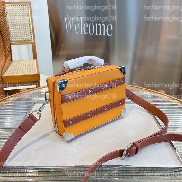 luxury handbag bags messenger bag trunk mens outdoor packs crossbody leather designer shoulder bags men bag
luxury handbag bags messenger bag trunk mens outdoor packs crossbody leather designer shoulder bags men bag