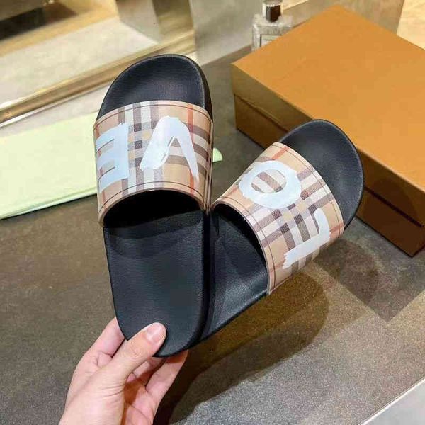 slippers sandals women wear non slip beach sandals outdoors in summer british style rainbow checkered flip flops l3v6, Black
slippers sandals women wear non slip beach sandals outdoors in summer british style rainbow checkered flip flops l3v6, Black