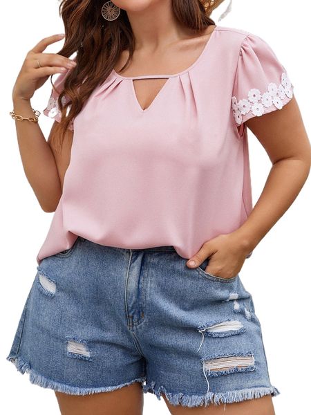 plus appliques plicated detail keyhole neck blouse 03ts#, Black
plus appliques plicated detail keyhole neck blouse 03ts#, Black