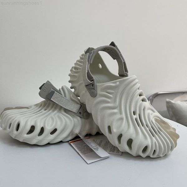 2022 sandals pollex clogs salehe bembury stratus crocodile cucumber menemsha urchin shoes women men summer slides for brand designers, Black
2022 sandals pollex clogs salehe bembury stratus crocodile cucumber menemsha urchin shoes women men summer slides for brand designers, Black