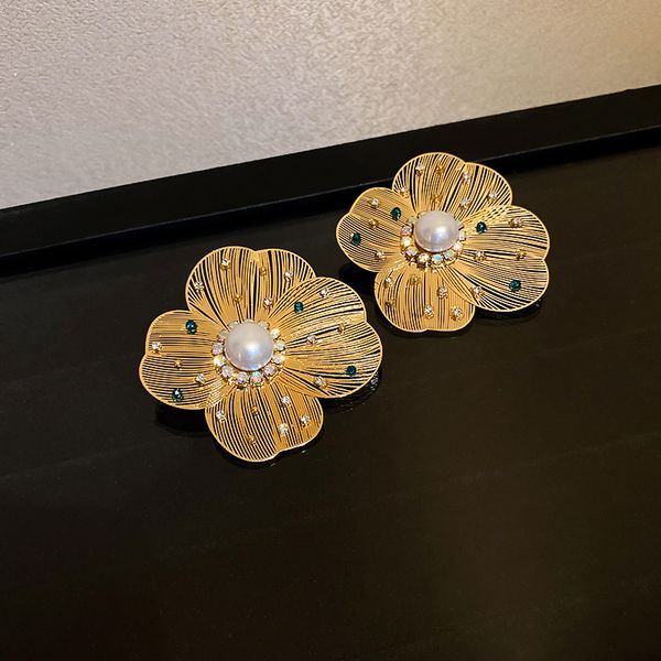 925 silver needle european and american vintage pearl zircon crystal petal earrings flower high-profile earrings metal generous eardrop, Golden
925 silver needle european and american vintage pearl zircon crystal petal earrings flower high-profile earrings metal generous eardrop, Golden