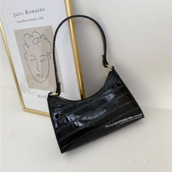 fashion exquisite shopping bag retro casual women totes shoulder female leather solid color chain handbag for women 2022
fashion exquisite shopping bag retro casual women totes shoulder female leather solid color chain handbag for women 2022