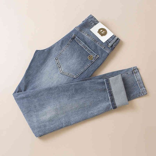 men's clothing brand 2022 spring and summer new korean men's fashion trend light blue slim fitting jeans
men's clothing brand 2022 spring and summer new korean men's fashion trend light blue slim fitting jeans