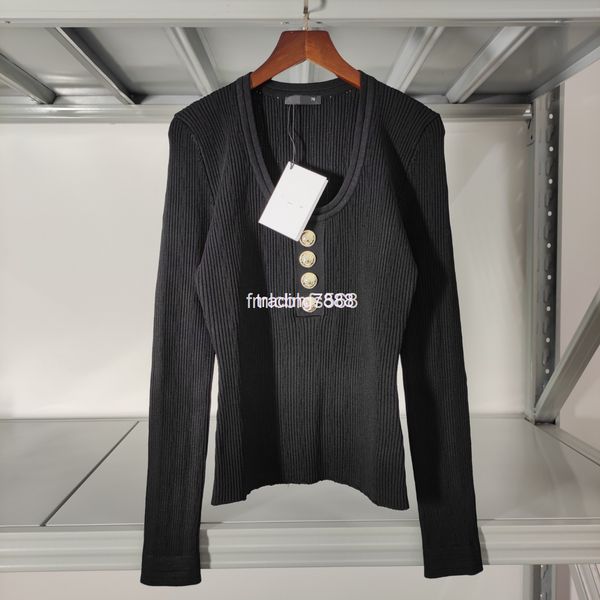 women's sweaters in the spring of , barr's u-neck is thin, metal button long sleeved sweater has complete three standards, White;black
women's sweaters in the spring of , barr's u-neck is thin, metal button long sleeved sweater has complete three standards, White;black
